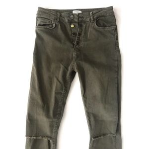 Zara Skinny Ripped Knee Button Fly Jeans